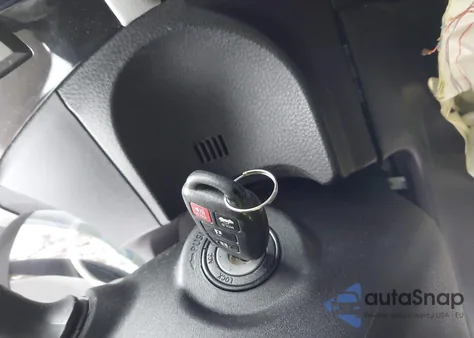 2016 Toyota Corolla Le z USA, uszkodzony, nr VIN 5YFBURHEXGP534933